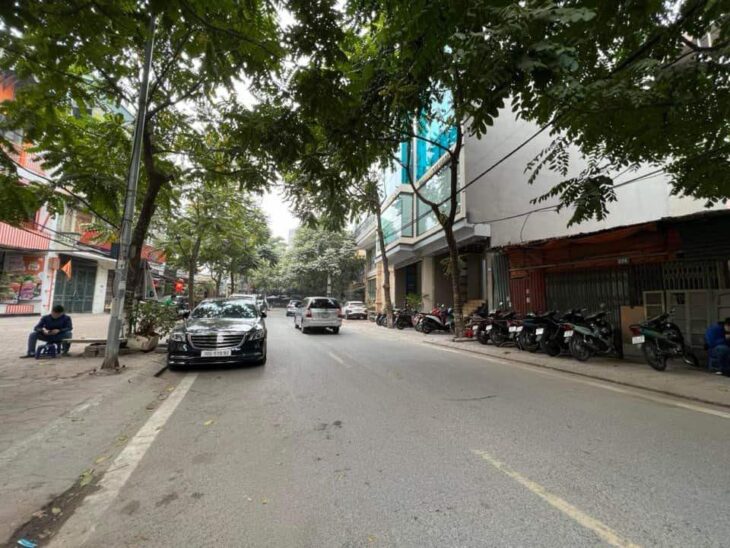 bán nhà 2 mặt phố Ba Đình, 84m, mặt tiền 5.5m, 2 mặt phố 2 vỉa hè, full thổ cư