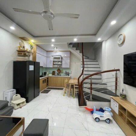 BÁN NHÀ PHỐ GIA QUẤT 40 M2 * 5 TẦNG * 5.4 TỶ , FULL NỘI THẤT BÁN NHÀ PHỐ GIA QUẤT 40 M2 * 5 TẦNG * 5.4 TỶ , FULL NỘI THẤT