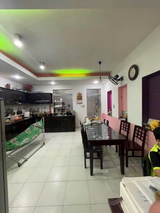 Nhà mặt tiền Kinh doanh Khu dân cư Savimex, ngay chợ Phú Thuận, ôtô đậu trong nhà, 100M2, Ngang 5M,