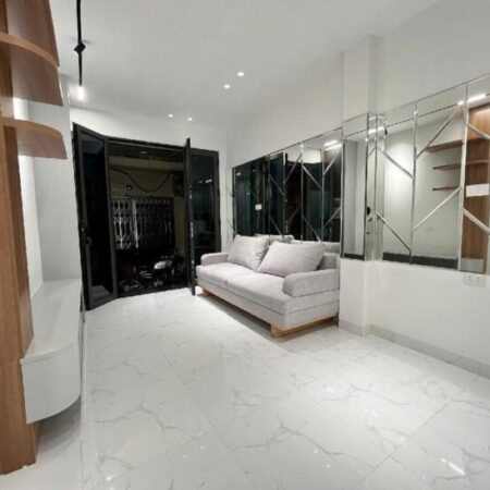 NHÀ 5 TẦNG GẦN PHỐ NGỌC HÀ, BA ĐÌNH – 28M2 x 3 PHÒNG NGỦ- FULL NỘI THẤT