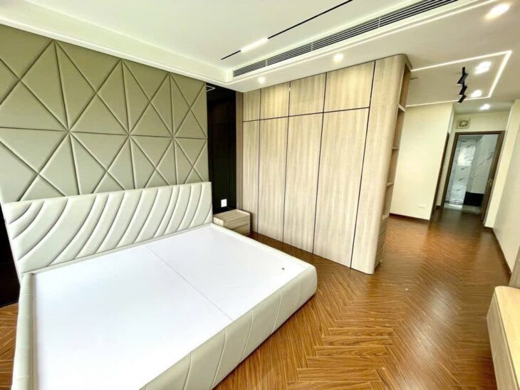 BÁN NHÀ PHỐ BỒ ĐỀ , LONG BIÊN 50M2 * 3 TẦNG * 8,5 TỶ , FULL NỘI THẤT