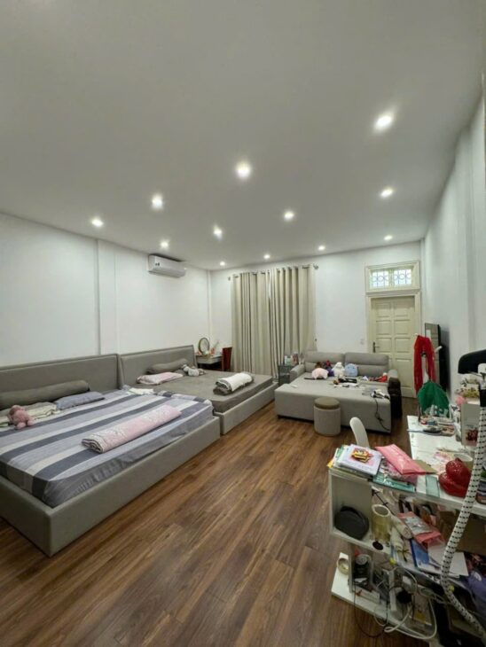 Biệt thự Ba Đình – nhà đẹp ở ngay – 102m*5 tầng – ô tô đỗ cửa – chỉ 24 tỷ