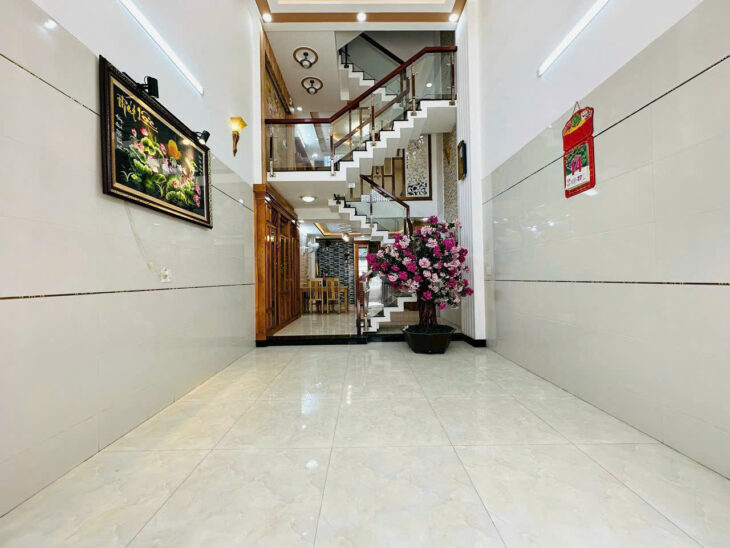 NHÀ BÁN 4PN, 5WC THỐNG NHẤT – P.11 – XEM NGÀY NGAY GỌI E 03332 9 5552 THÚY
