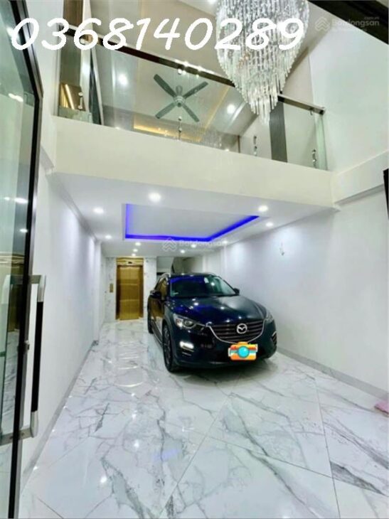 xe con đỗ cửa ngõ Ngày Đêm 42m2, 4,79 tỷ ngôi nhà Ngô Gia Tự, Thượng Thanh, Long Biên, Hà Nội