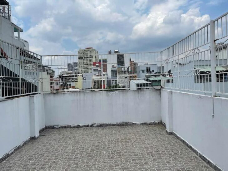 Mặt tiền kinh doanh ngay Chợ Lý Phục Man, 100m2, 3 tầng, thu nhập 300triệu/Năm, Bình