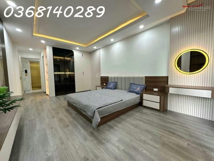 xe con đỗ cửa ngõ Ngày Đêm 42m2, 4,79 tỷ ngôi nhà Ngô Gia Tự, Thượng Thanh, Long Biên, Hà Nội