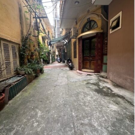 Bán nhà thọ lão lò đúc 5 tầng dân xây ở ngay hai bà trưng