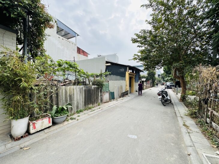 Bán đất Gia Quất – Ô tô tránh – Vỉa hè -40m2 nhỉnh 6 tỷ