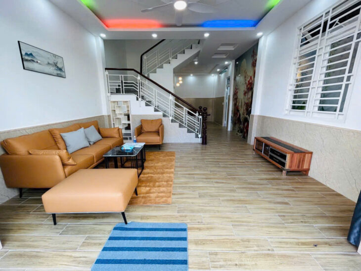 BÁN NHÀ BỀ NGANG HƠN 6M, 2 LẦU CÓ SÂN THƯỢNG, KHU KHÔNG NGẬP NƯỚC, LH EM XEM NHÀ NGAY 0333295552