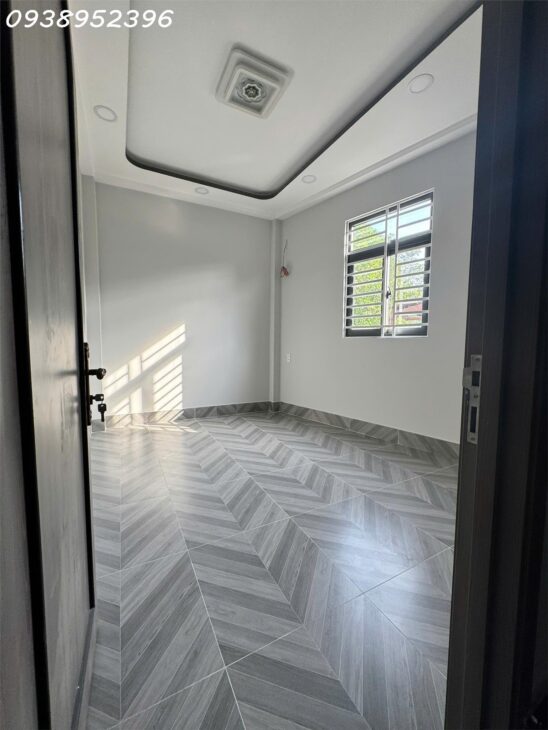 BÁN NHÀ HẬU GIANG, QUẬN 6, SIÊU PHẨM 3 TẦNG LUNG LINH ĐÓN TẾT – NGANG KHỦNG 7.3M – HẺM TRƯỚC NHÀ