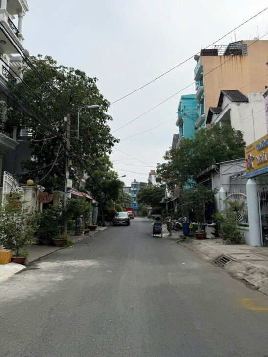 BIỆT THỰ GÒ VẤP GẦN CÔNG VIÊN LÀNG HOA ĐƯỜNG 10M, 90M2, 5 PN ĐANG CHO THUÊ 20TR/ THÁNG, 0763668658