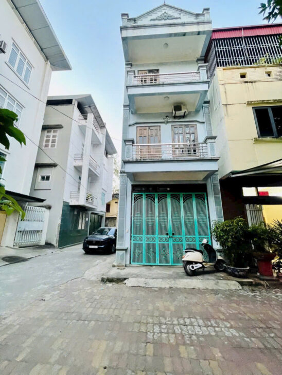 Bán nhà trung tâm phường Đề Thám- cách trần hưng đạo 25m, đường to rộng, có thể chia được 2 xuất.