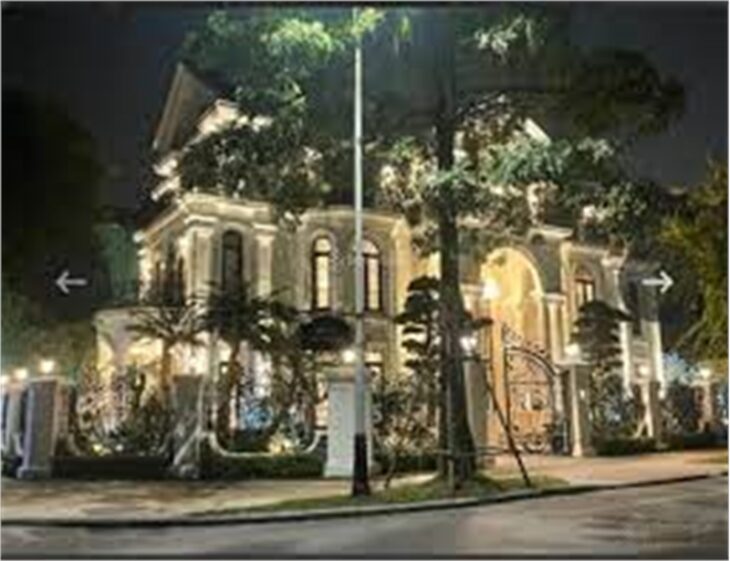 Bán shophouse khu đô thị Thành Phố Giao Lưu. 128m2 x 5 tầng 1 hầm giá 45,8tỷ