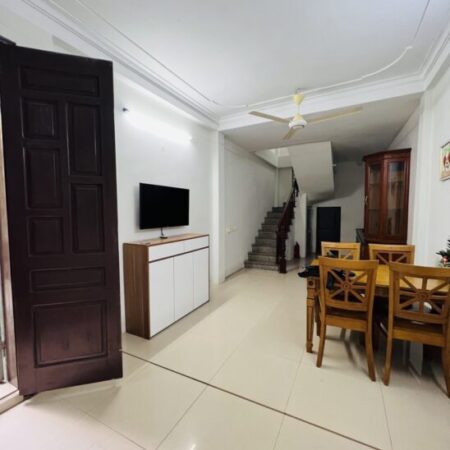 BÁN NHÀ PHỐ LÊ TRỌNG TẤN, Ô TÔ CHẠY VÒNG QUANH, THOÁNG SÁNG RỰC RỠ, 30m, 5.9 tỷ