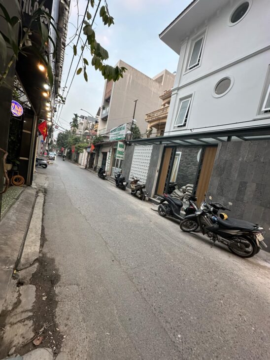 Bán nhà đẹp Ngọc Thuỵ – Ô tô tải – Kinh Doanh- 4 ngủ – 40m2 nhỉnh 6 tỷ