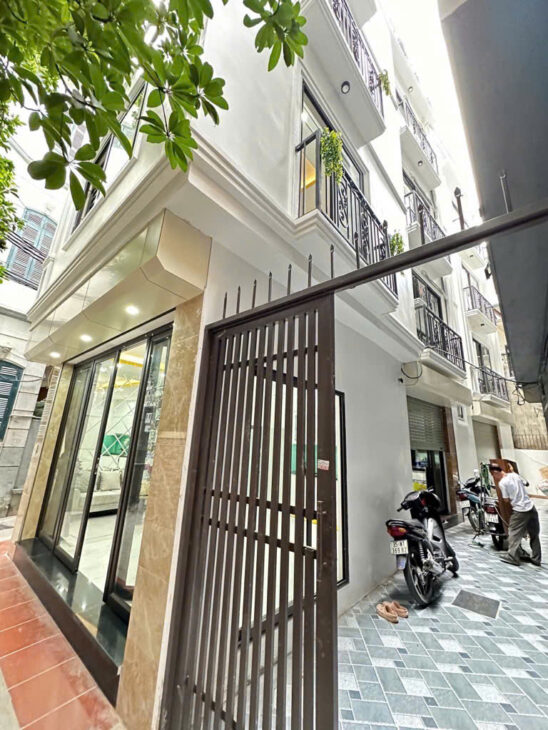 Đỉnh nóc! Bán nhà Bùi Xương Trạch, 33m2, hơn 7 tỷ, lung linh, thoáng sáng, ở kết hợp kinh doanh