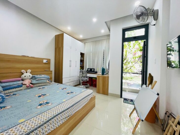 # Nhà sát Mặt Tiền Dũng Sĩ Thanh Khê, 70m2, 3 tầng cực xịn, 4PN, 3.53 tỷ