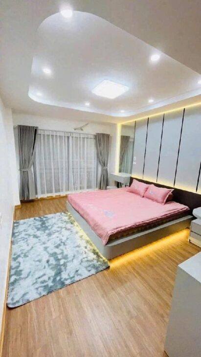 Nhà đẹp Hồ Ba Mẫu 36m2, 7T thang máy tặng full đồ hơn 8 tỷ gần Công Viên hiếm Đống Đa