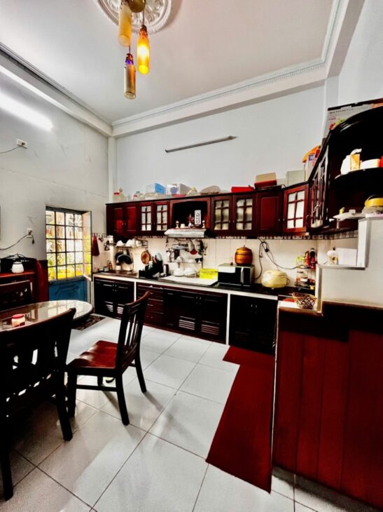 # Nhà Sân Vườn Ao Cá gần Hoàng Thị Loan, 171m2, ngang hơn 8m, 2 tầng, 4.5 tỷ