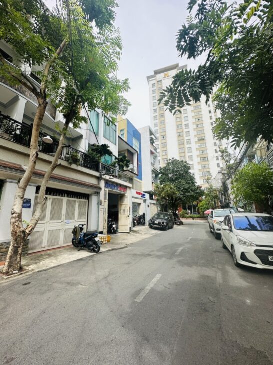 Bán nhà ngay NGUYỄN GIA TRÍ BÌNH THẠNH – 4m x 18m – 5 phòng