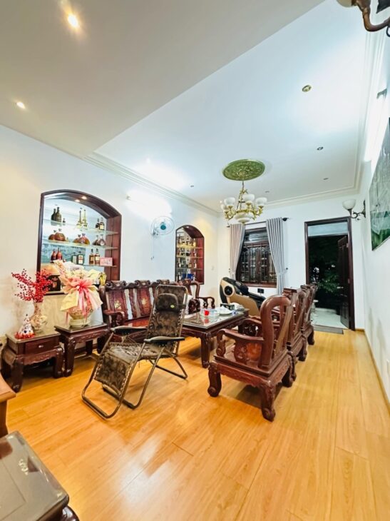 Bán nhà ngay NGUYỄN GIA TRÍ BÌNH THẠNH – 4m x 18m – 5 phòng