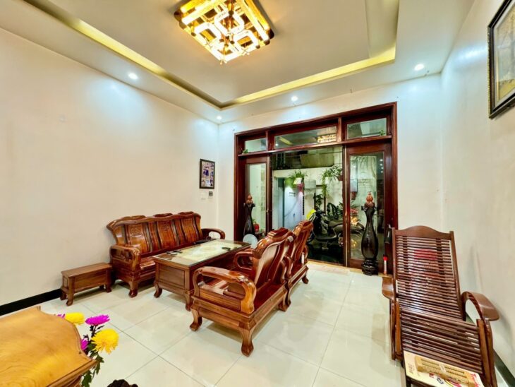 GẤP BÁN NHÀ 3 TẦNG, 3 MÊ FULL NỘI THẤT CAO CẤP – ĐỐI DIỆN BẾN XE – TỐNG DUY TÂN -LIÊN CHIẾU – GIÁ