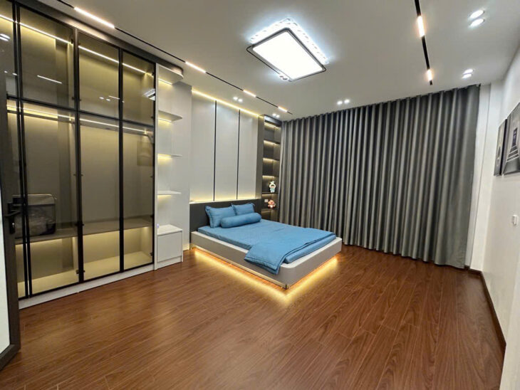 Giá hời! Bán nhà Cự Lộc, Láng, Ngã Tư Sở, 32m2, nhỉnh 7 tỷ, đẹp lung linh, ở ngay, vị trí đắc địa