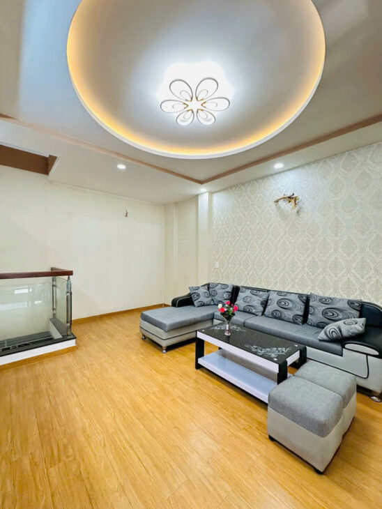 NHÀ BÁN 4PN, 5WC THỐNG NHẤT – P.11 – XEM NGÀY NGAY GỌI E 03332 9 5552 THÚY