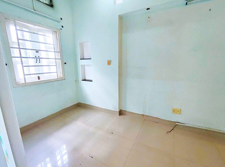 Bán nhà Phường Linh Tây DT sàn 96m2 có 2 Phòng ngủ 2 WC 2 Tầng Đúc chắc chắn giảm 300TR còn 3,75 tỷ