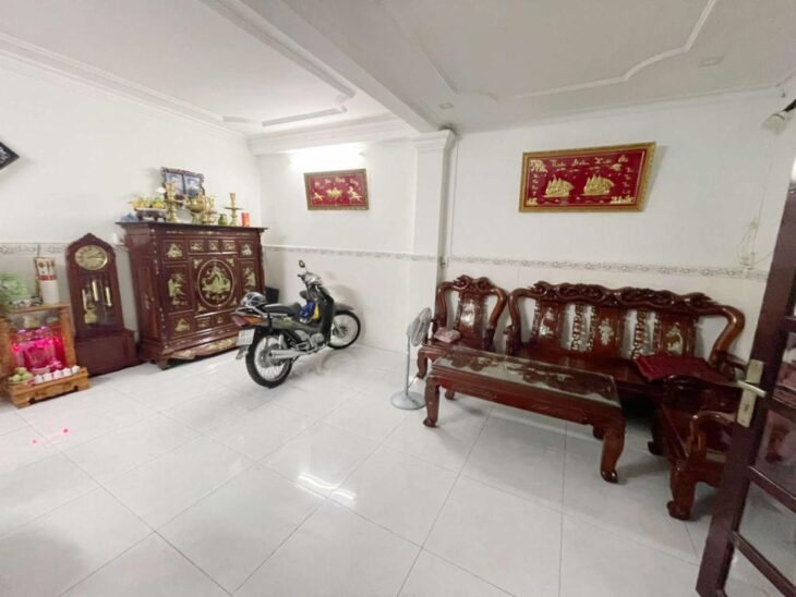 NHÀ DƯƠNG BÁ TRẠC P1 Q8 NGAY CẦU NGUYỄN VĂN CỪ – MT ĐƯỜNG 10M – 4 TẦNG BTCT – XE HƠI NGỦ TRONG NHÀ