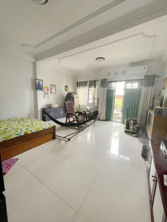 NHÀ DƯƠNG BÁ TRẠC P1 Q8 NGAY CẦU NGUYỄN VĂN CỪ – MT ĐƯỜNG 10M – 4 TẦNG BTCT – XE HƠI NGỦ TRONG NHÀ