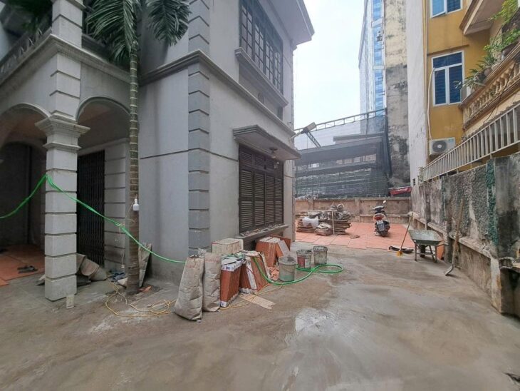 30M RA MẶT PHỐ – NGUYỄN NGỌC VŨ – CẦU GIẤY – 255M2 SỔ ĐỎ – Ô TÔ – NHỈNH 200TR/M2