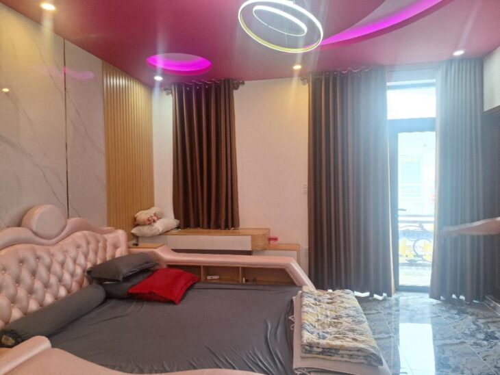 Nhà mới ở ngay, 128m2, 3 tầng, Ngang 7m, hẻm xe hơi, 803 Huỳnh Tấn Phát, Phú Thuận Quận 7-Giá 12 tỷ