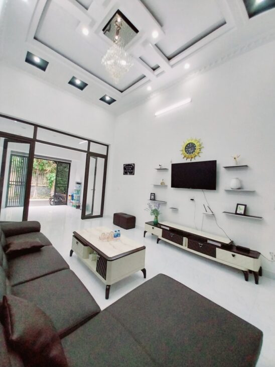 Nhà Ngô Gia Tự. 61m 3 tầng, đường 7m, Giá 4.6 tỉ gần Văn Cao, Cầu Rào