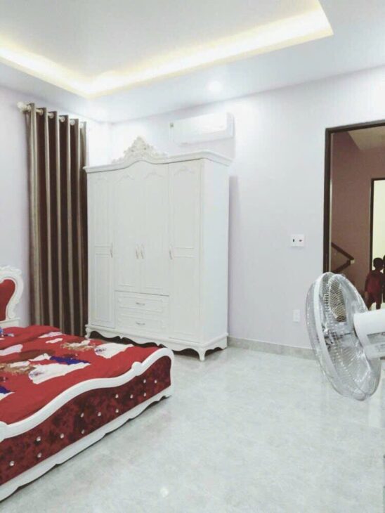 Nhà mặt ngõ Kiều Sơn, 50m 4 tầng, ngõ ô,tô rộng, Giá 4.55 tỉ, đang cho thuê tốt