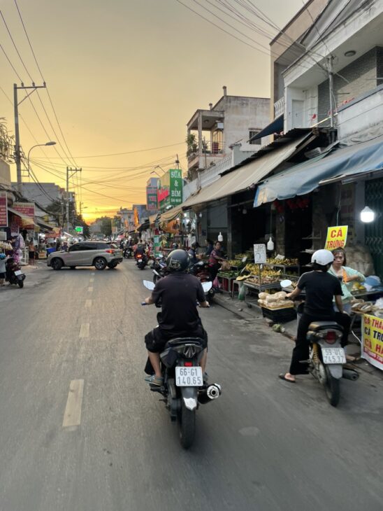 GẤP BÁN CĂN HỘ DV 6 TẦNG (30×35) MẶT TIỀN NGUYỄN VĂN QUÁ, QUẬN 12 GIÁ SIÊU VIP