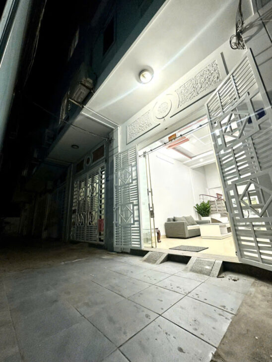 Nhà Vĩnh Tiến – Lê Chân, 37m 3 tầng, ô.tô đỗ cửa cực nông, Giá 2.33 tỉ rất hiếm