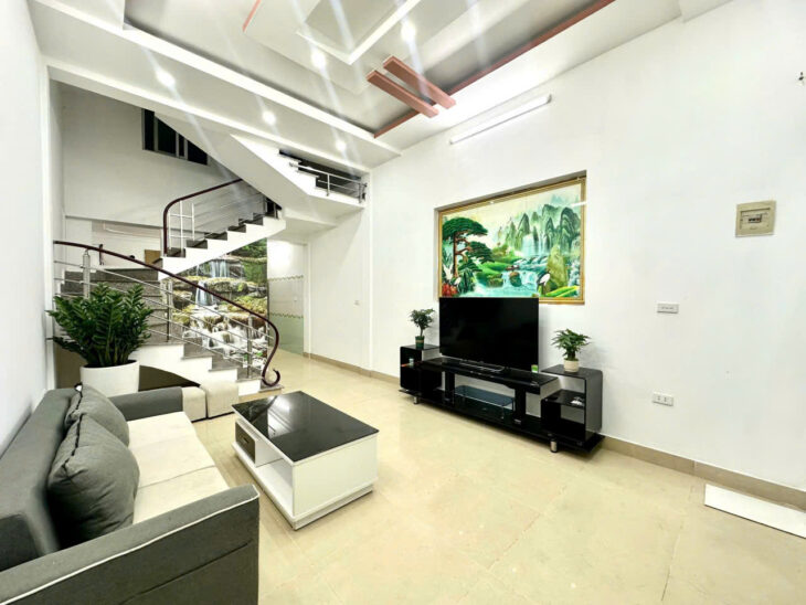 Nhà Vĩnh Tiến – Lê Chân, 37m 3 tầng, ô.tô đỗ cửa cực nông, Giá 2.33 tỉ rất hiếm