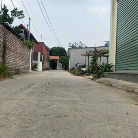 CẦN BÁN NHANH 80M ĐẤT TẠI HIỀN NINH, SÓC SƠN. MẶT TIỀN 5,5M. FULL THỔ CƯ. ĐƯỜNG THÔNG >4M.