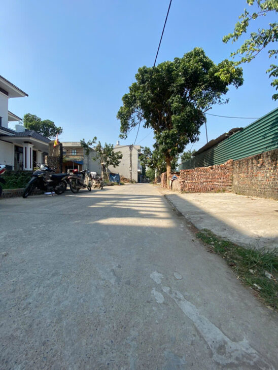 BÁN ĐẤT UY NỖ, ĐÔNG ANH. BÌA LÀNG, ĐƯỜNG Ô TÔ TRÁNH. DT 100M2, MT 5,39M. GIÁ 7,8 TỶ.