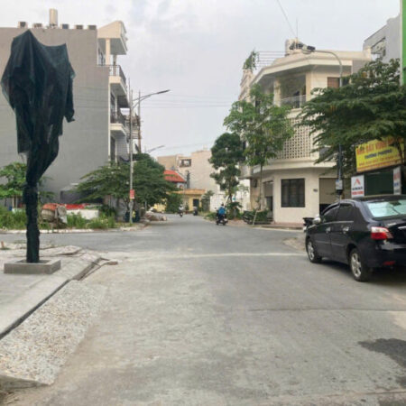 Đất tái định cư A51 Vĩnh Niệm, DT 56m, Đông Nam, đường 12m, Giá 68 tr/m