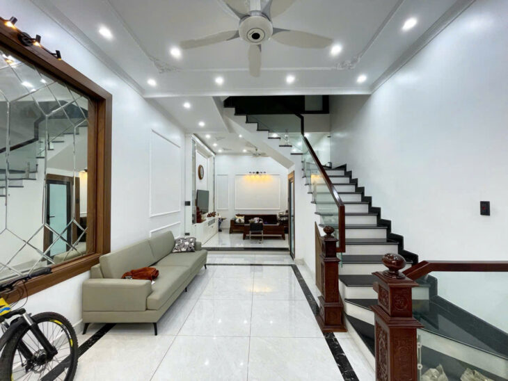 Bán nhà TĐC Sao Sáng – Thành Tô, 40m 4 tầng mới tinh, độc lập, đường 6m, Giá 4.65 tỉ