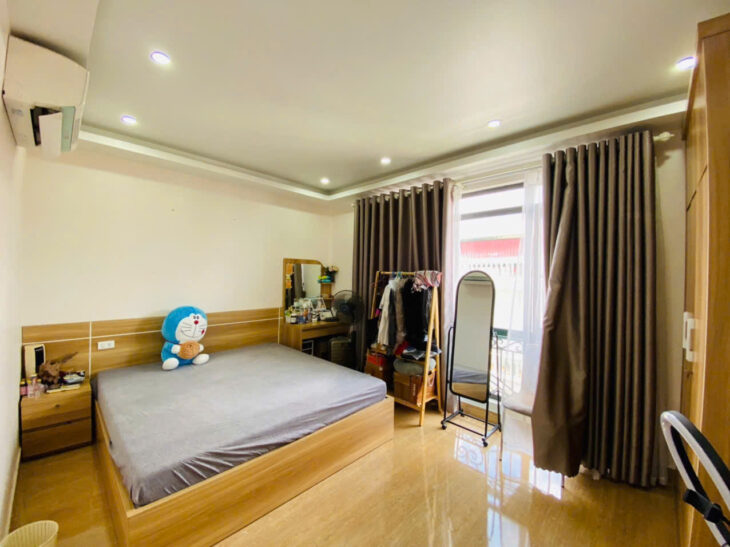 Nhà phân lô Tô Vũ – 193 Văn Cao, 40m 5 tầng độc lập, đường 10m, Giá 5.4 tỉ, đẹp như mới