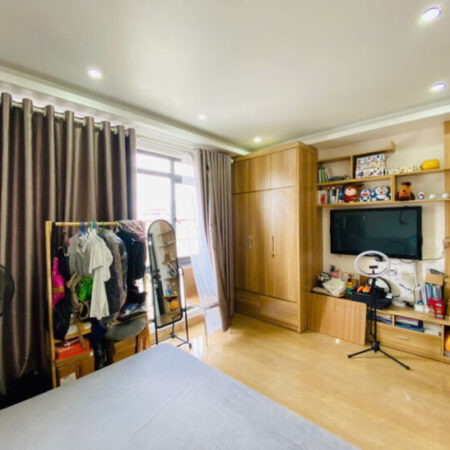 Nhà phân lô Tô Vũ – 193 Văn Cao, 40m 5 tầng độc lập, đường 10m, Giá 5.4 tỉ, đẹp như mới