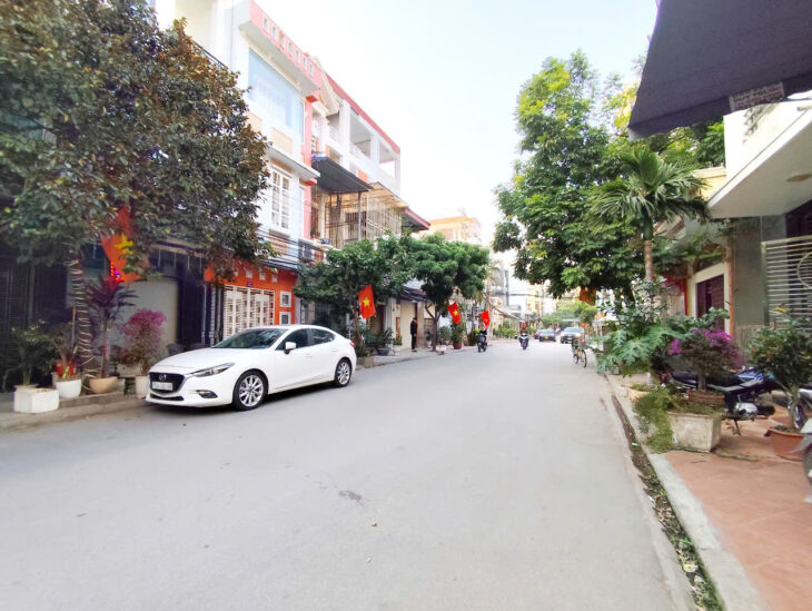 Nhà mặt đường Tô Vũ – 193 Văn Cao, 83m 4 tầng, đường 13m, Giá 7.5 tỉ