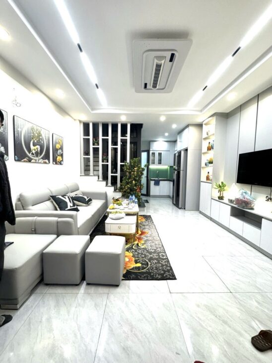 Nhà xây mới đón TẾT quận Hoàng Mai – dt 38m2 x 6 tầng thang máy – OTO ĐỖ CỬA