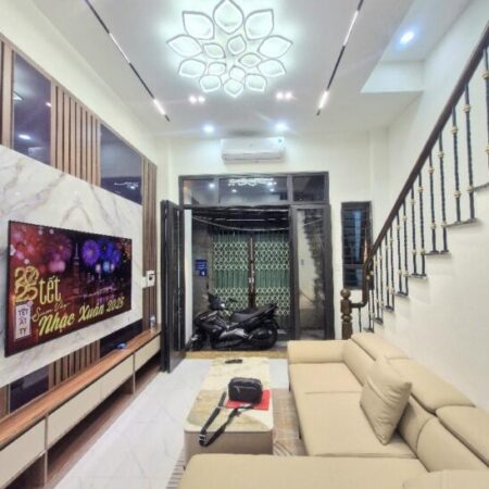 Phố Tam Trinh – Quận Hoàng Mai – Hạ Giá nhà ĐẸP 42m2 x 4 tầng