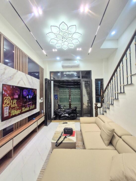 Phố Tam Trinh – Quận Hoàng Mai – Hạ Giá nhà ĐẸP 42m2 x 4 tầng