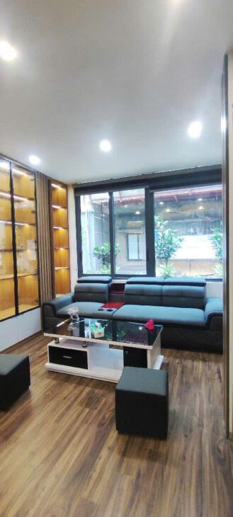 PHÙNG CHÍ KIÊN 50M2 X 6 TẦNG – 14.5 TỶ – OTO NGỦ TRONG NHÀ – THANG MÁY – KINH DOANH SANG