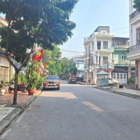 Mặt đường Tô Vũ – 193 Văn Cao, 84m MT 4.2m, vị trí đẹp, Giá 7.2 tỉ Mặt đường Tô Vũ – 193 Văn Cao, 84m MT 4.2m, vị trí đẹp, Giá 7.2 tỉ